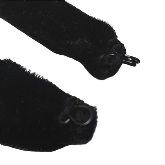 Handmade Velvet Choker Necklace Huge Heart Statement Pendant Gold Tone SZ Small - Picture 5 of 6